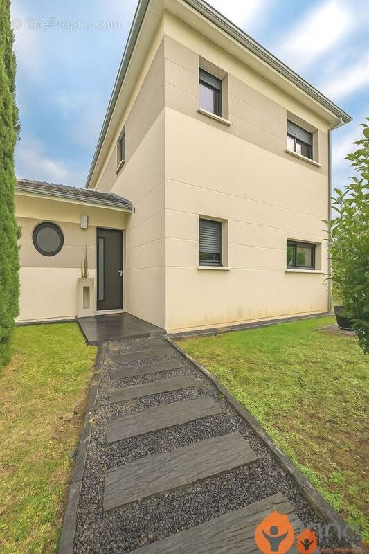 Maison à VILLENAVE-D&#039;ORNON