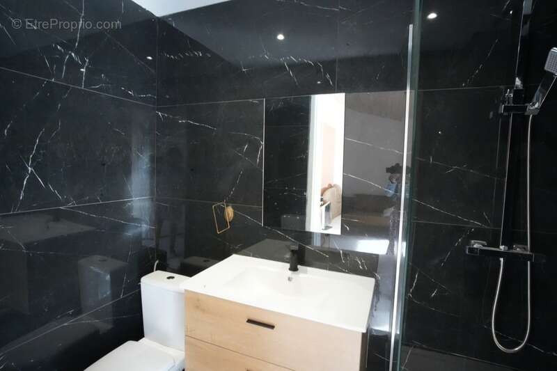 Maison à PORT-SAINTE-MARIE