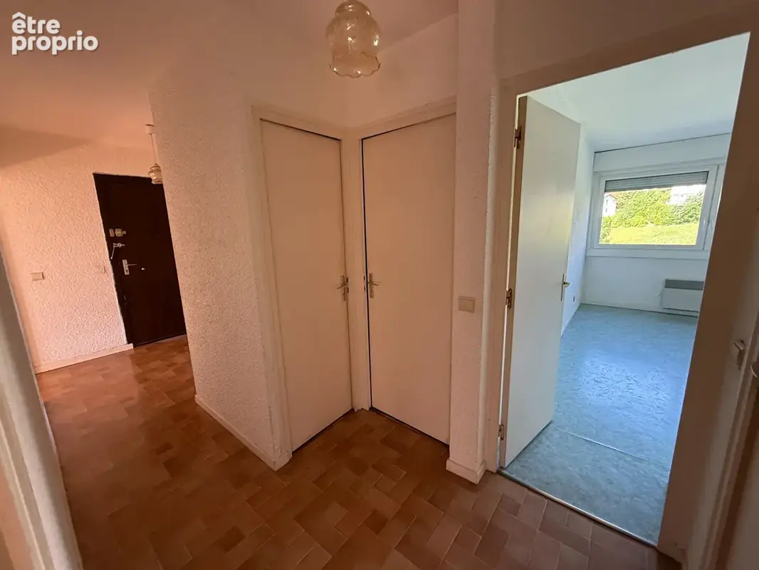 A vendre à VETRAZ-MONTHOUX, grand T3  traversant de 75.43 m² au dernier étage, vue Genève et Jura - photo 10