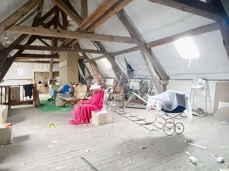 Maison à SAINT-REMY-EN-L&#039;EAU