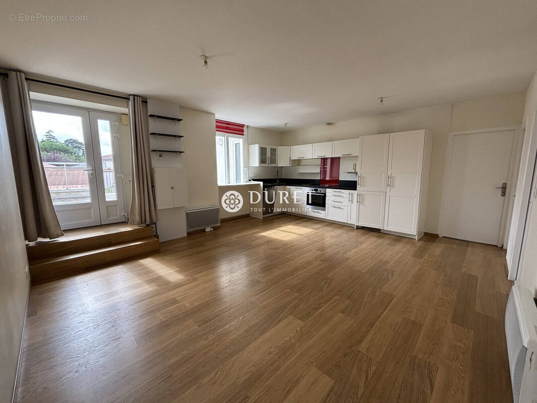 Appartement à CUGAND