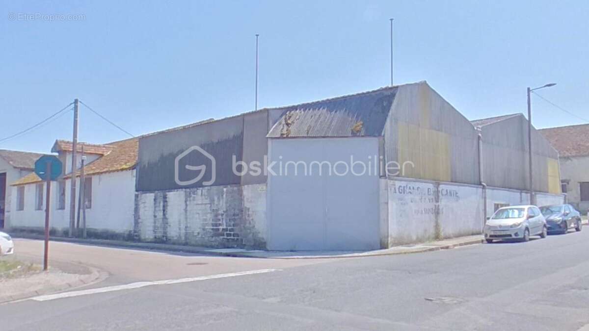Parking à BRAY-SUR-SEINE