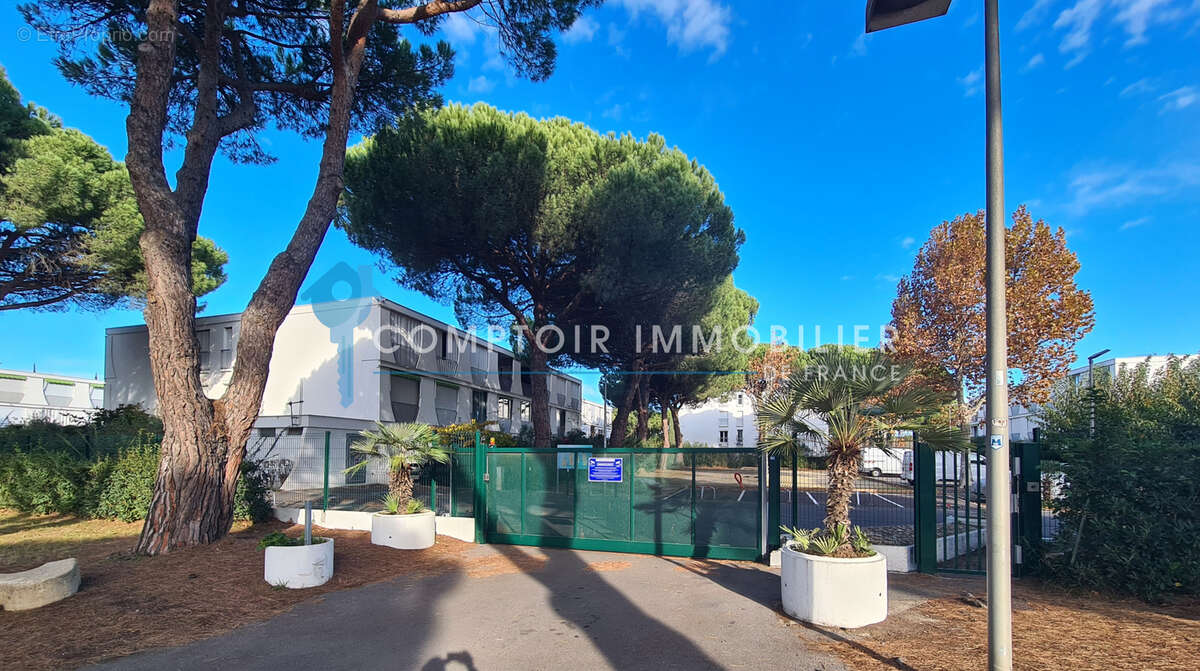 Studio  La Grande-Motte 25 m2 avec parking sécurisé 10 mn de la plage proche commerces - photo 5
