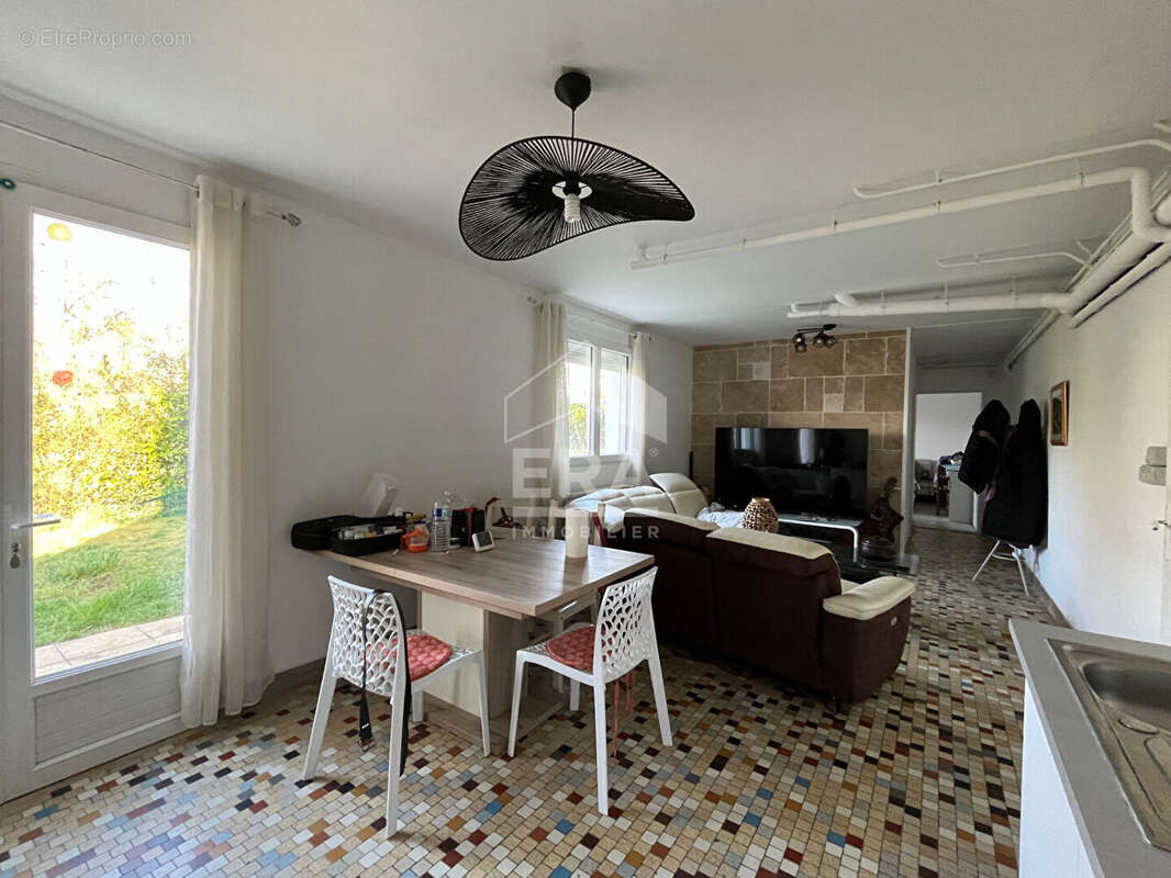 Maison à COULOUNIEIX-CHAMIERS