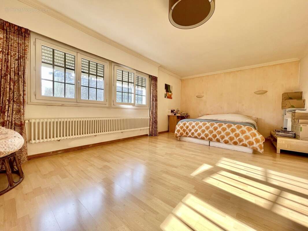 Maison à LE RAINCY