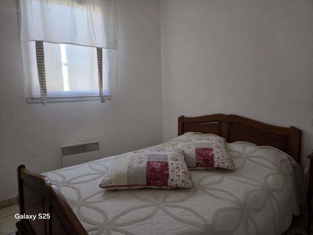 Appartement à SOLLIES-PONT