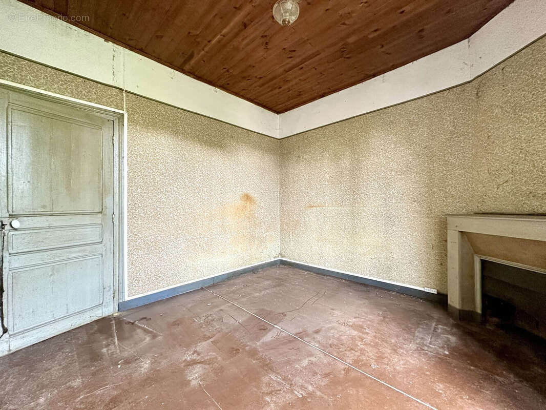 Maison à MESSEIX