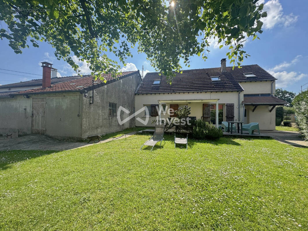 Maison à MOUROUX