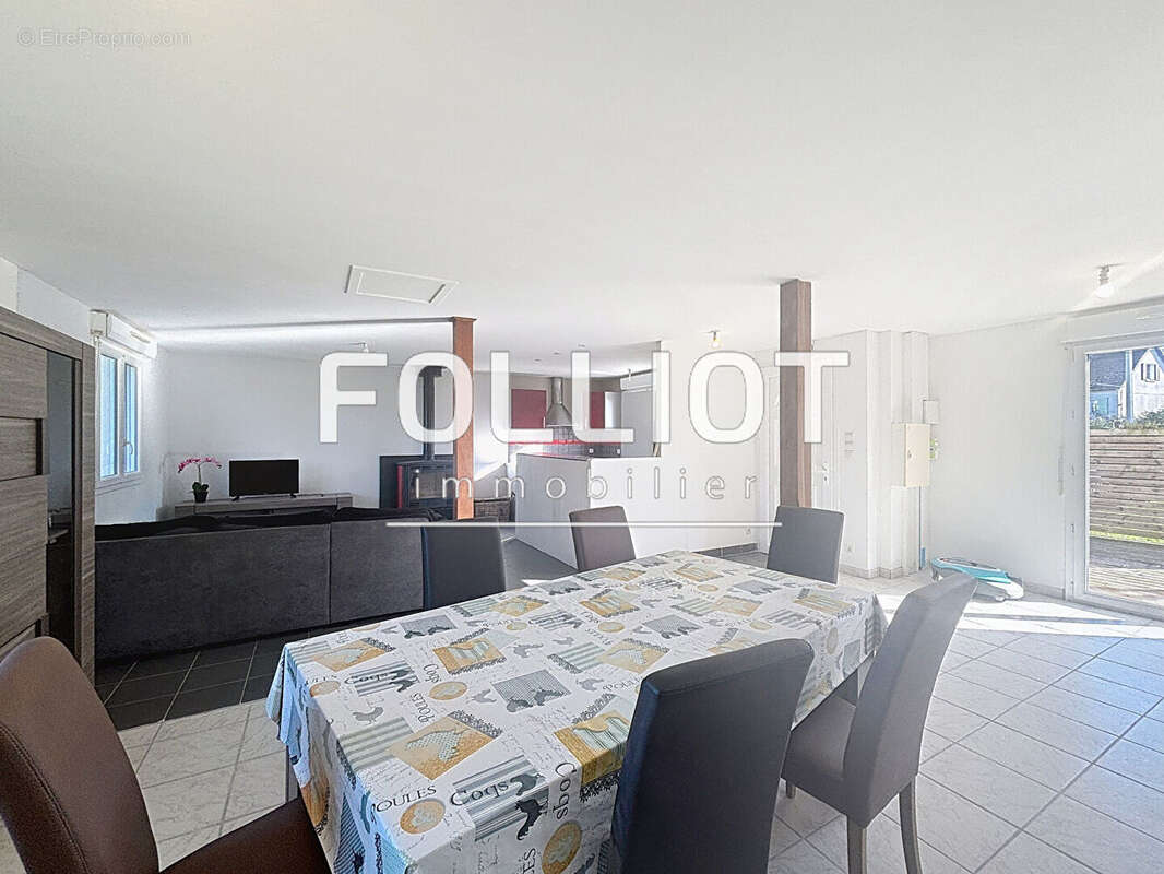 Maison à QUETTREVILLE-SUR-SIENNE