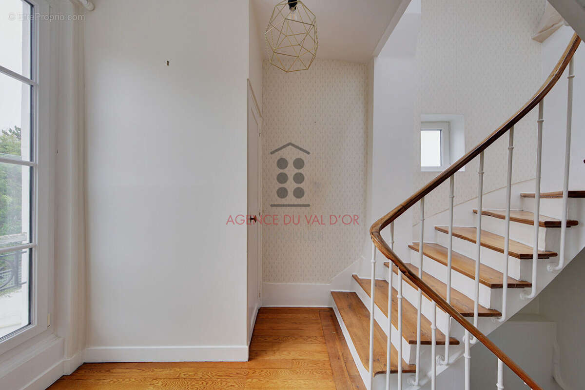 Appartement à LOUVECIENNES