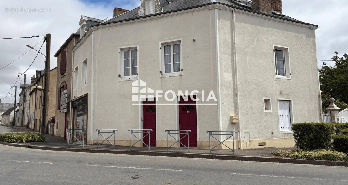 Maison à FRESNAY-SUR-SARTHE