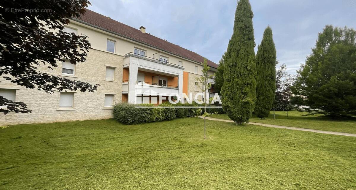 Appartement à GOURDON