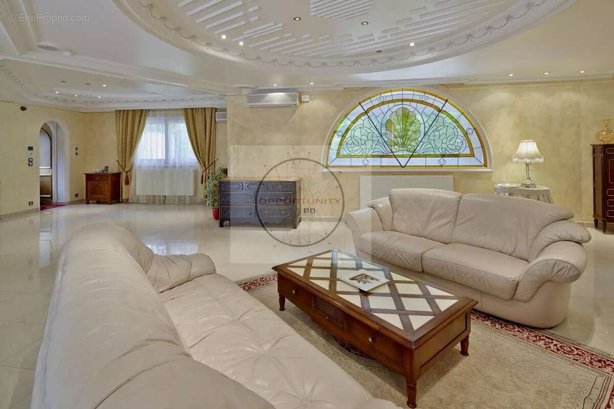 Maison à QUINCY-VOISINS