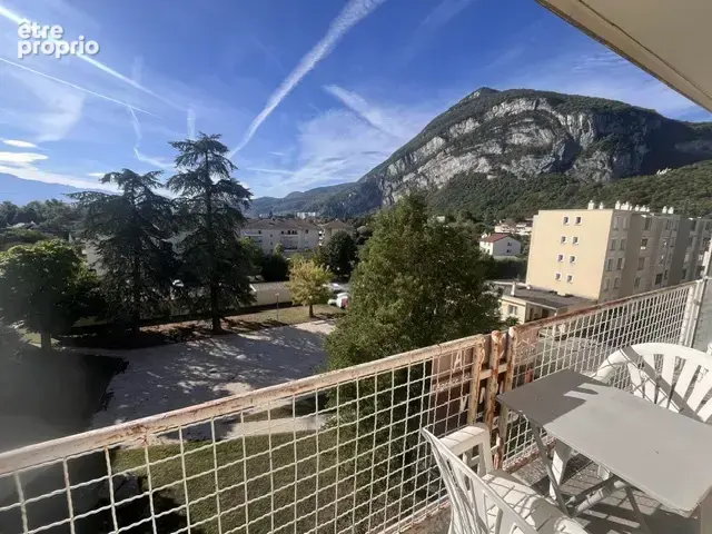 T4 Sassenage dernier étage - photo 2
