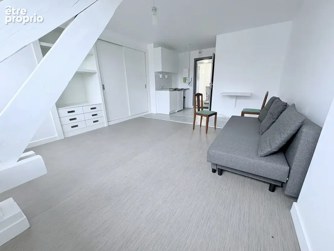 Appartement 377 m² à Romilly-Sur-Seine  - photo 5