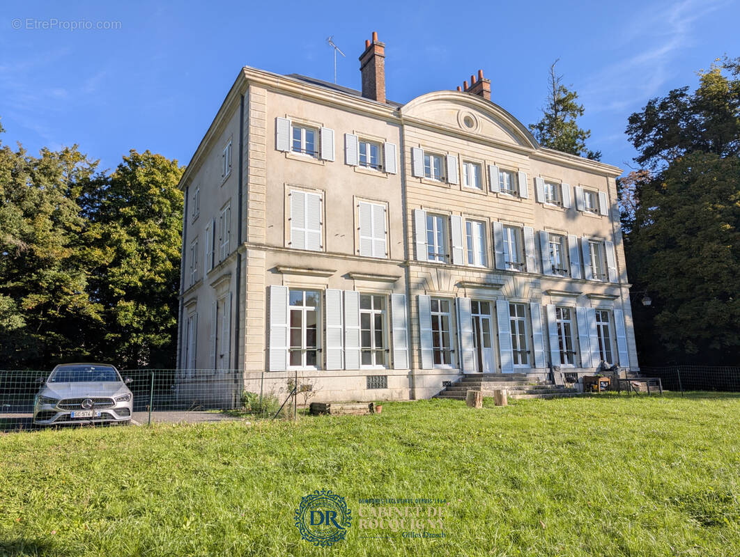 Appartement à SAINT-JEAN-DE-BRAYE