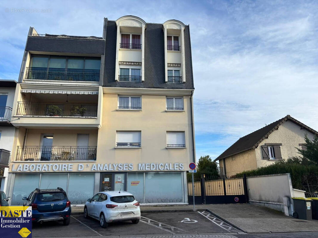 Appartement à PONTAULT-COMBAULT