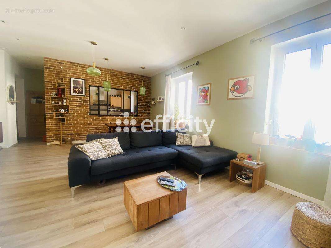 Maison à VILLEURBANNE