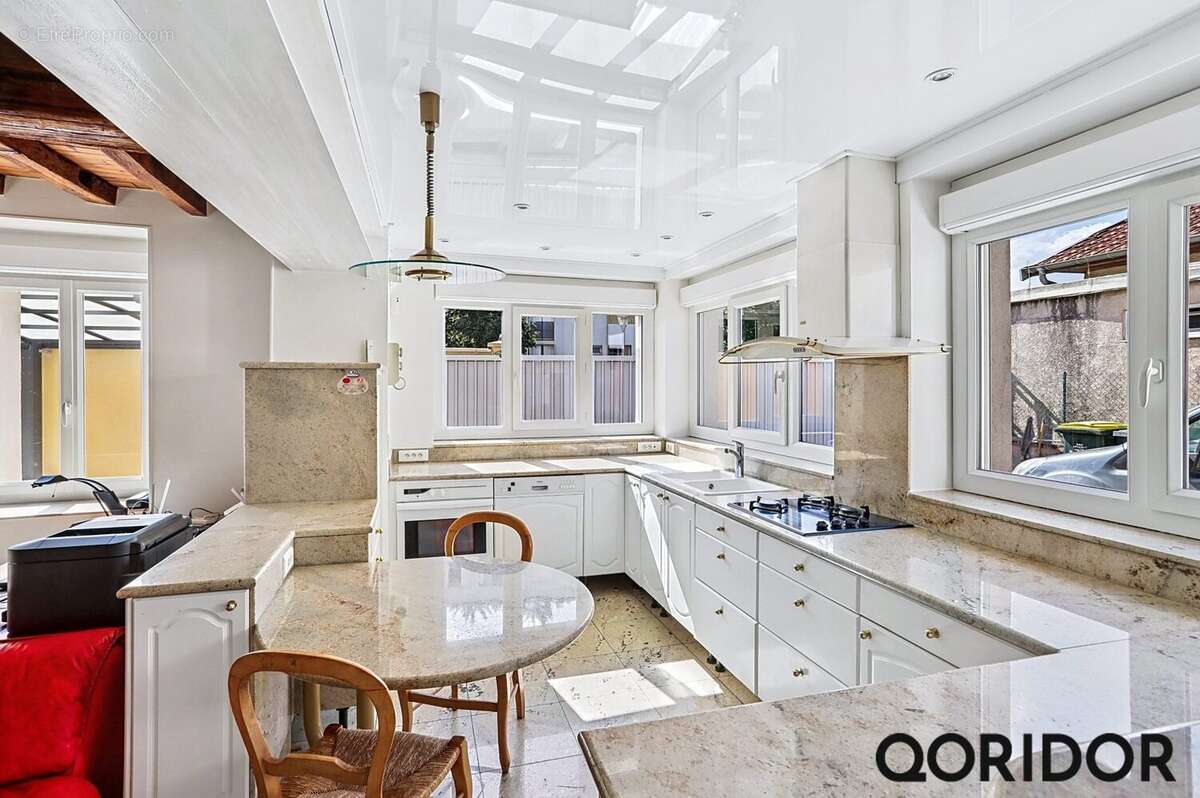 Maison à VAULX-EN-VELIN