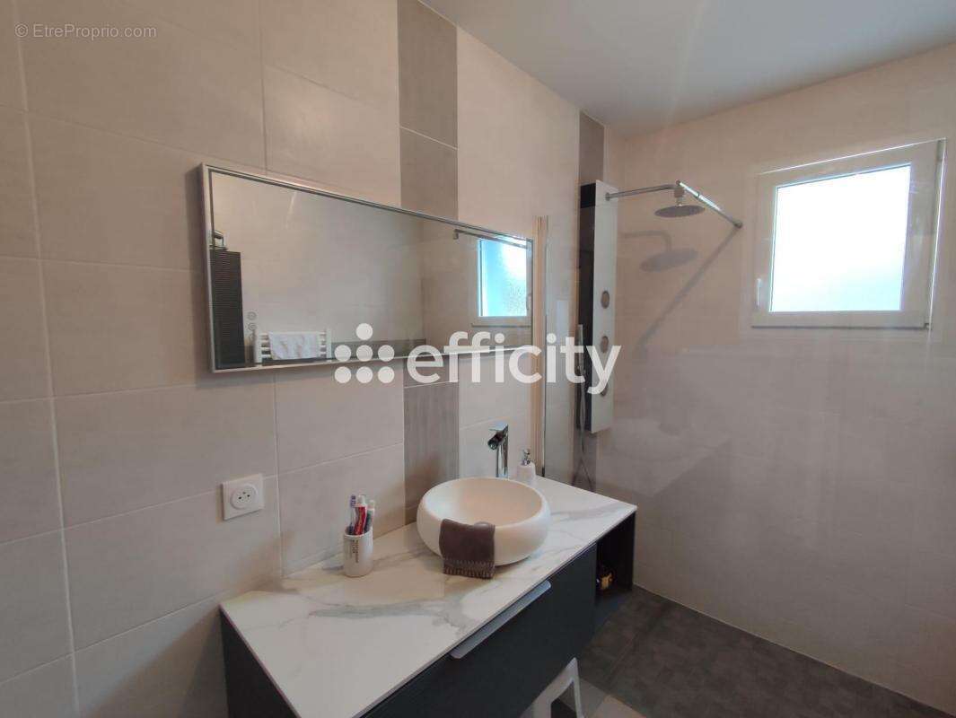 Maison à SAINT-PHILBERT-DE-GRAND-LIEU