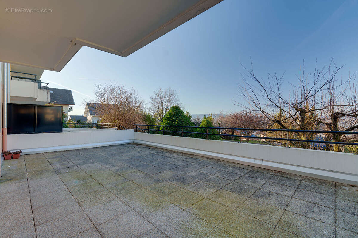 Appartement à EVIAN-LES-BAINS