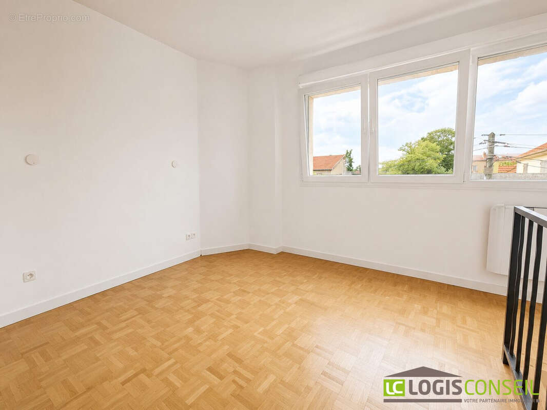 Maison 96 m² à Chatillon  - photo 6