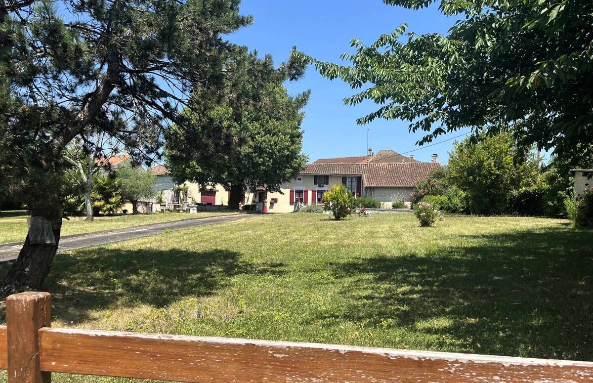 Maison à SAINT-AMANT