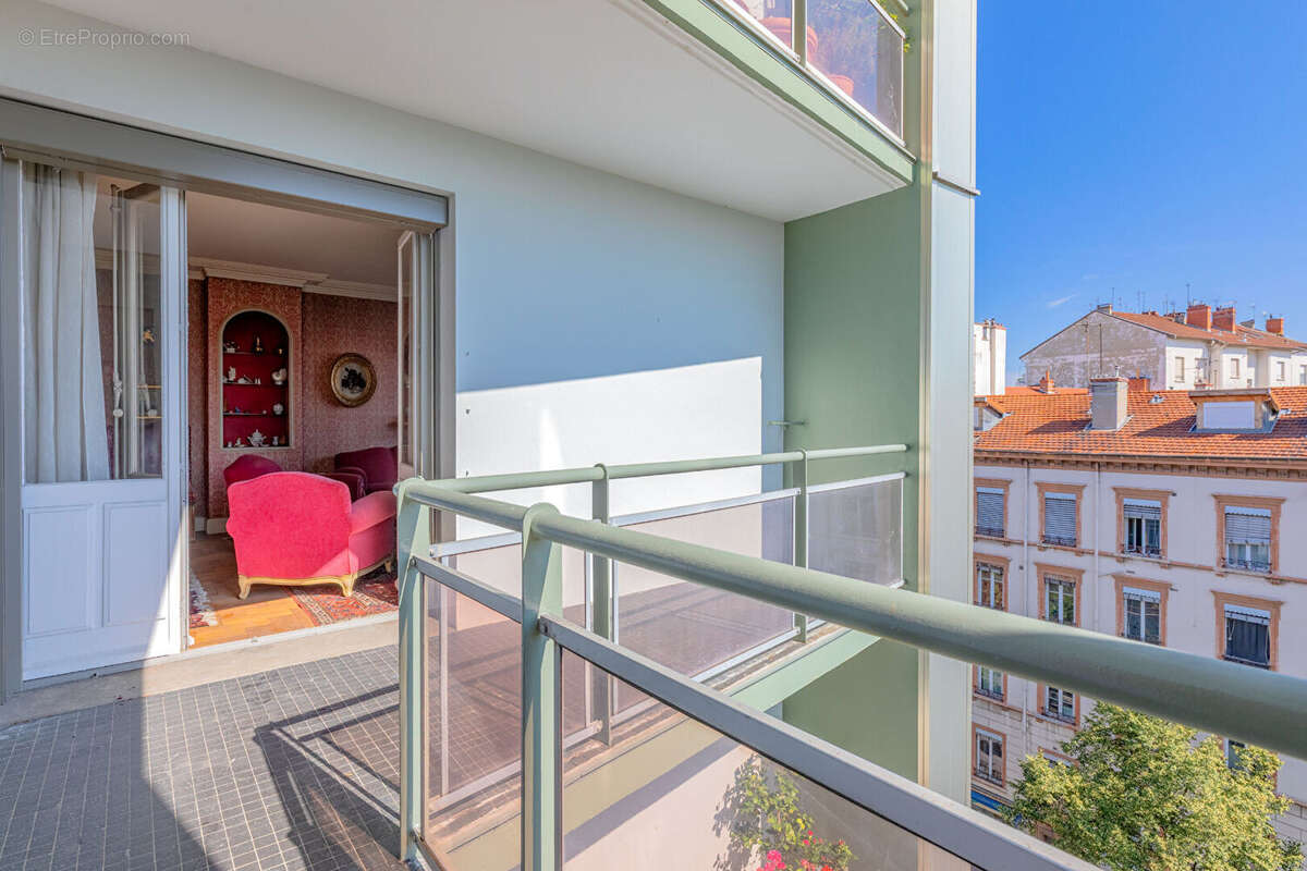T5 avec balcon - Jean Macé  + cave - photo 2