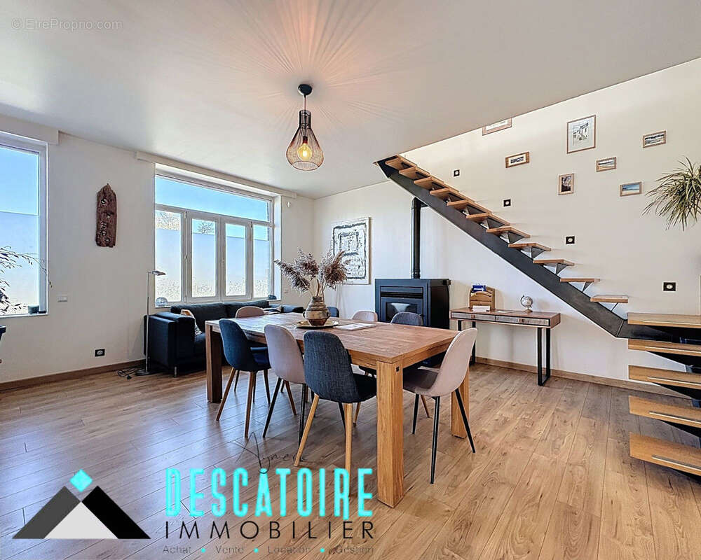 Maison à SAINT-FLORIS