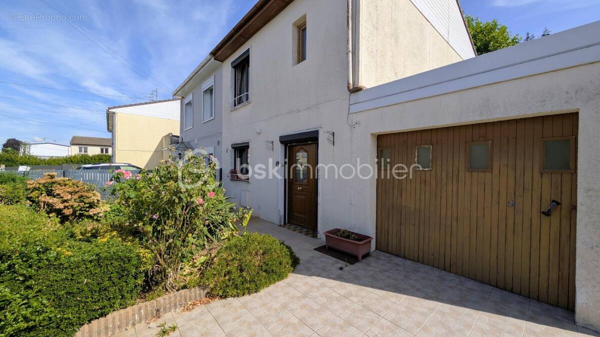 maison 3 chambres, garage 2 voitures et grand jardin - photo 1
