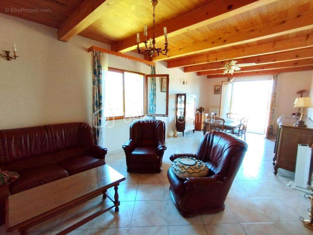 Maison à GROSPIERRES