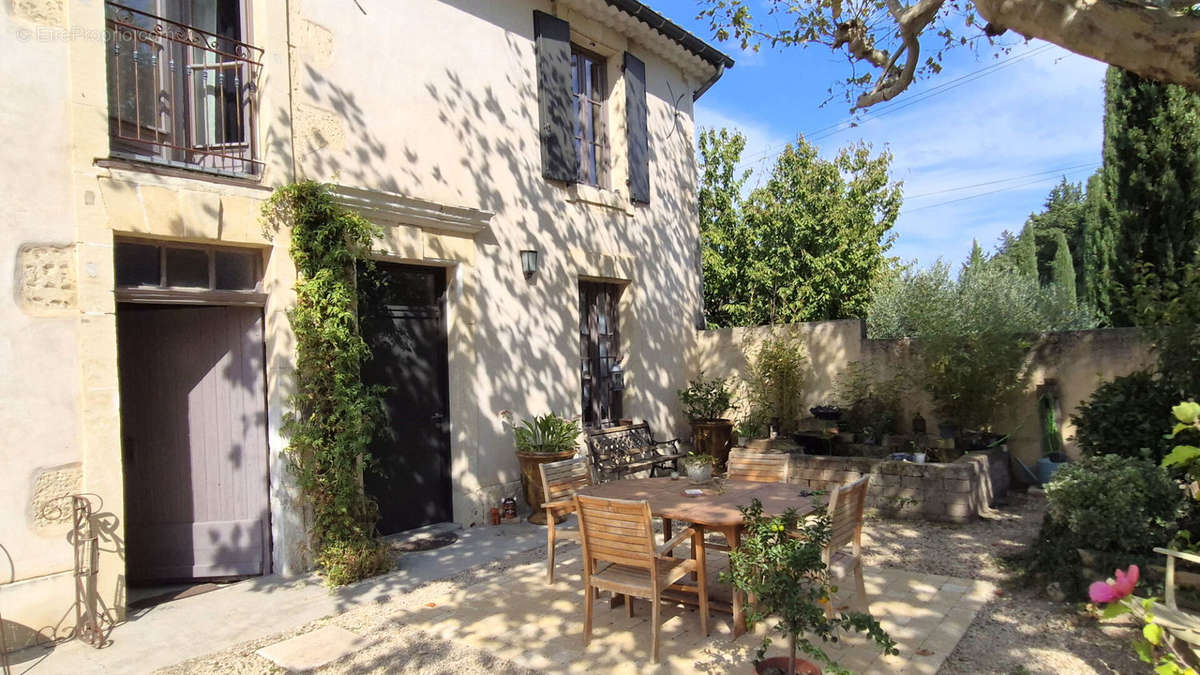 Maison à CHATEAURENARD
