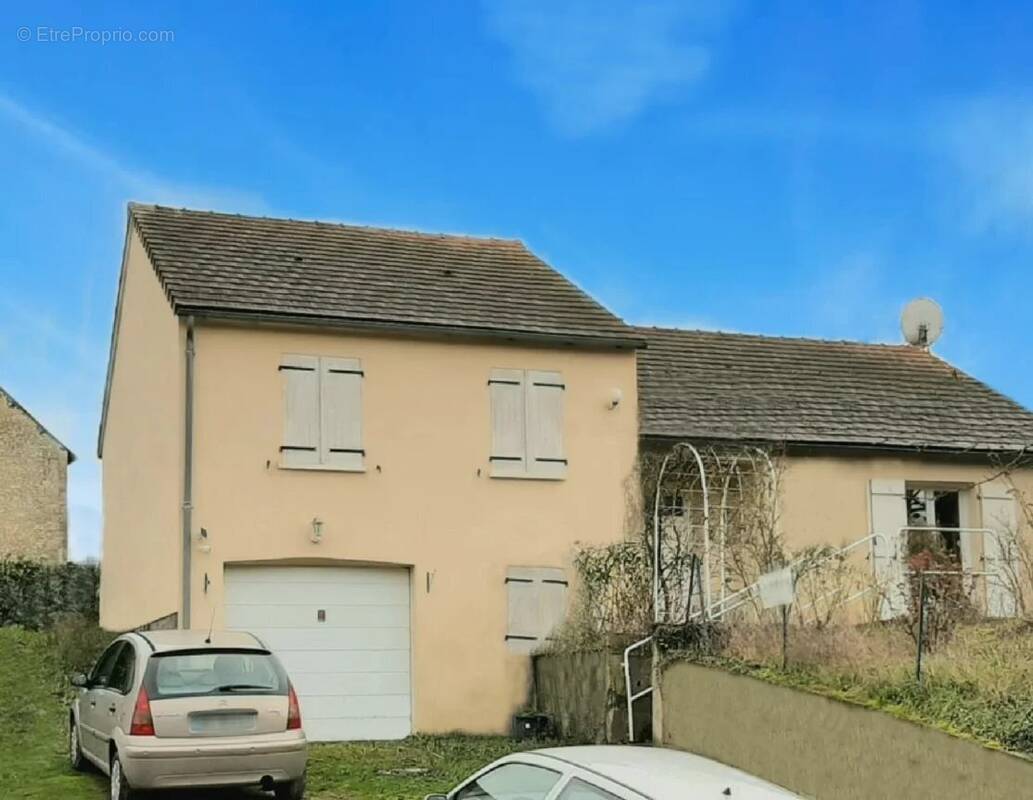Maison à CHATELLERAULT