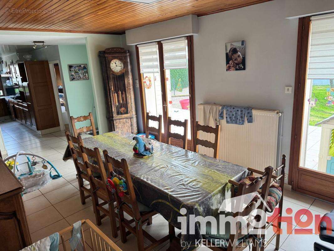 Maison à SAINT-QUENTIN-LA-MOTTE-CROIX-AU-BAILLY