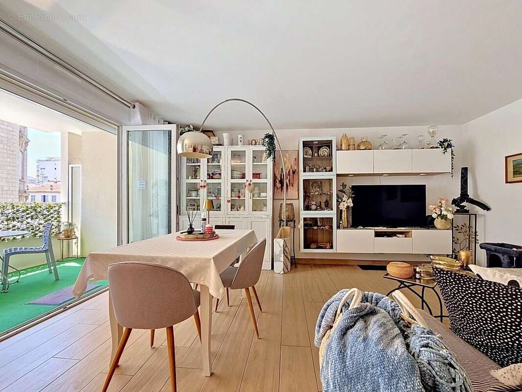 Cannes standing recent : grand 4 pieces de 104,36 m² avec grand garage fermé - photo 6