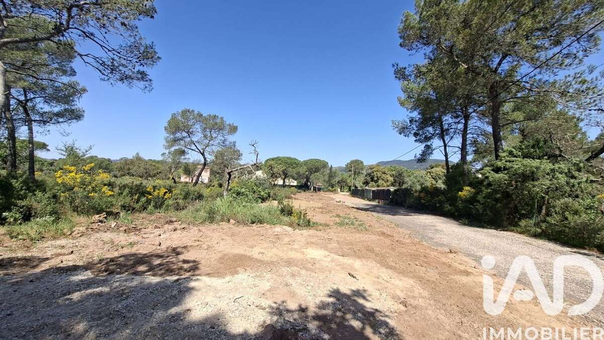 Photo 2 - Terrain à LE CANNET-DES-MAURES