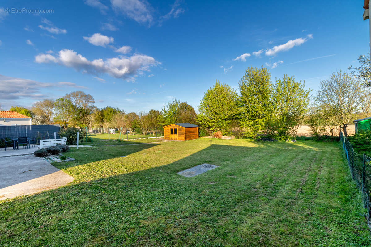 Maison à SAINT-SAVINIEN