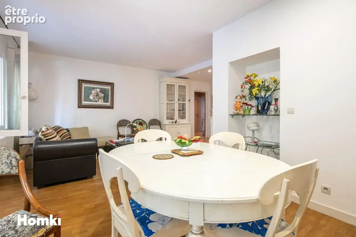 Appartement T3 de 92 m² à Grenoble 38000, Rue Thiers - photo 2