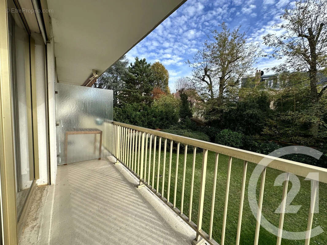 Appartement à SAINT-MAUR-DES-FOSSES