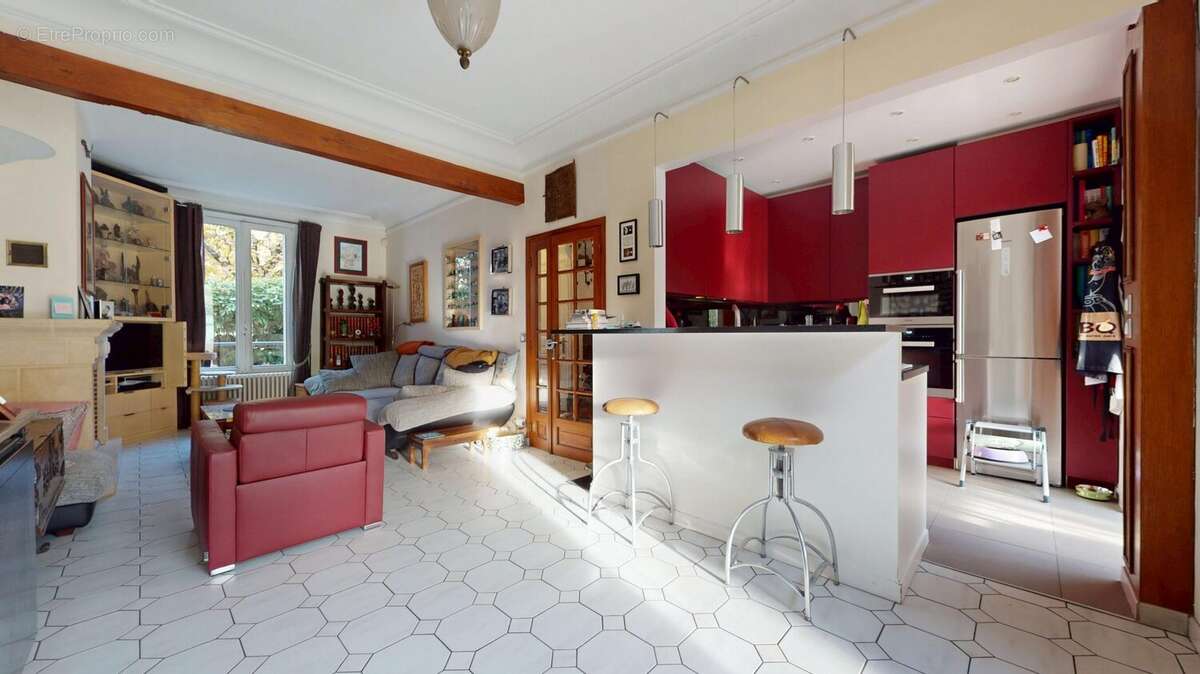 Maison à SAINT-MAUR-DES-FOSSES