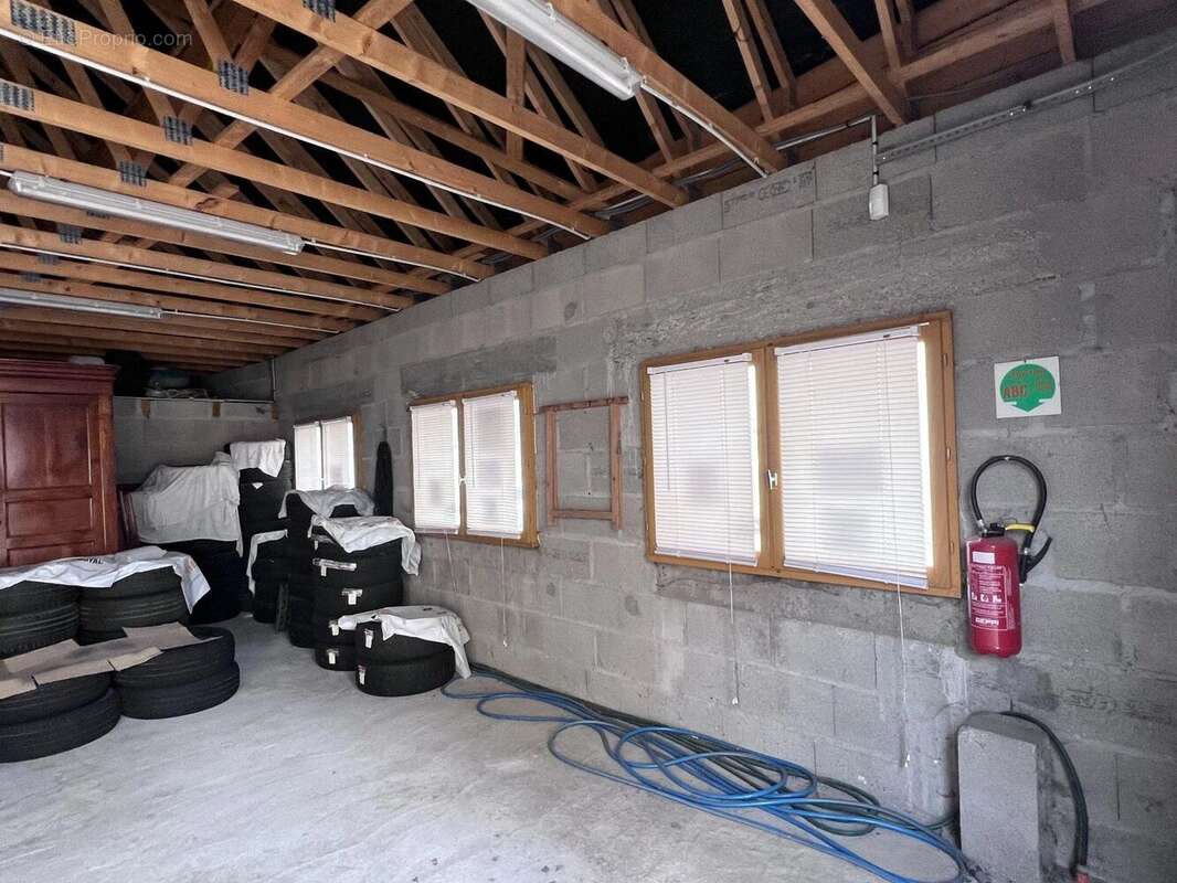 Commerce à POUILLY-SUR-LOIRE