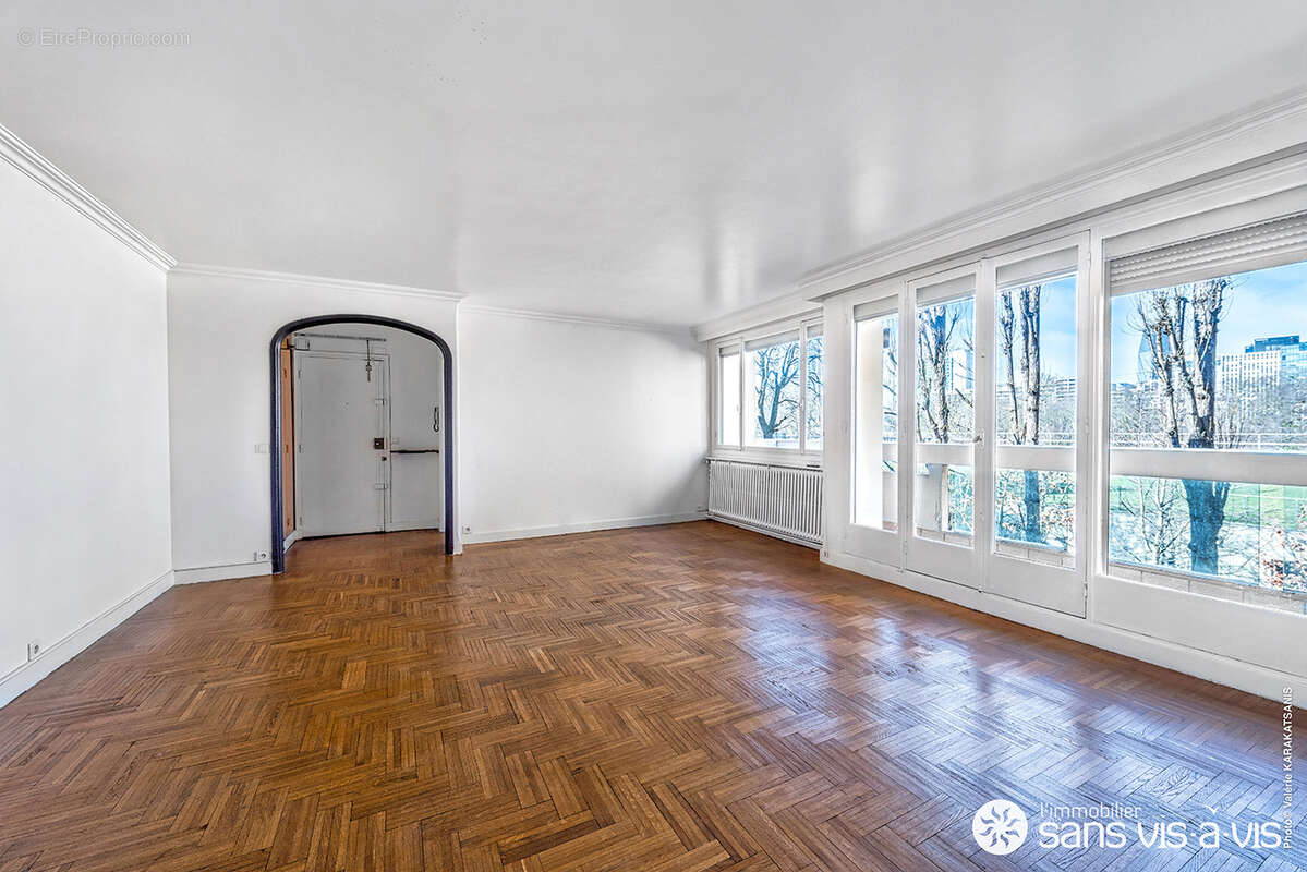 Appartement à NEUILLY-SUR-SEINE