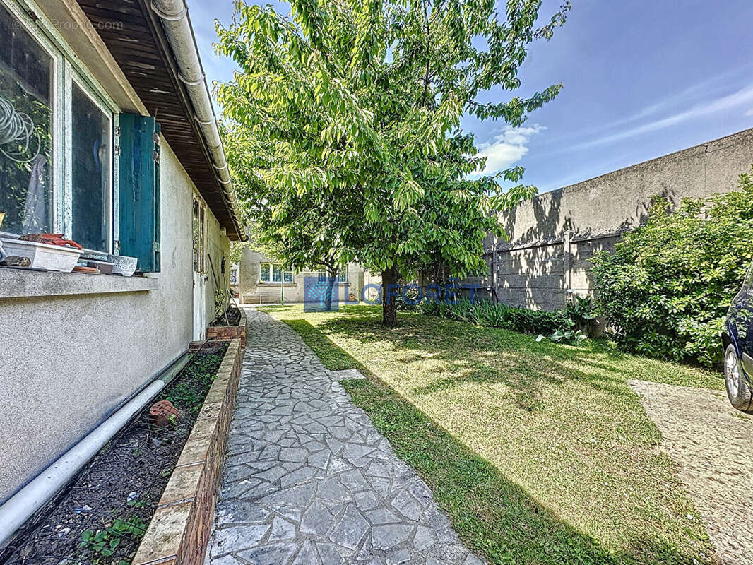 Maison à SAVIGNY-SUR-ORGE