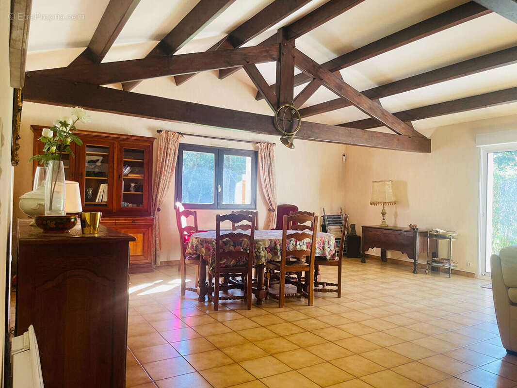 Maison à COMMEQUIERS