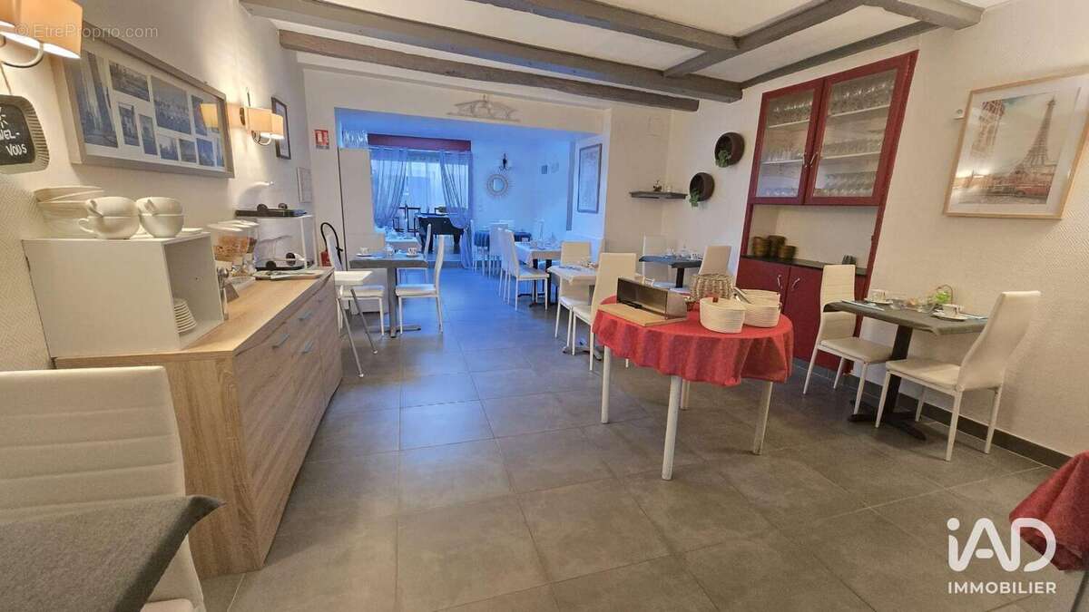 Photo 3 - Commerce à JONZAC