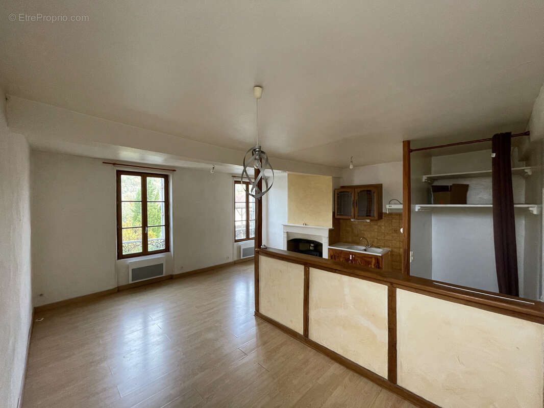 Appartement à LAMONZIE-MONTASTRUC