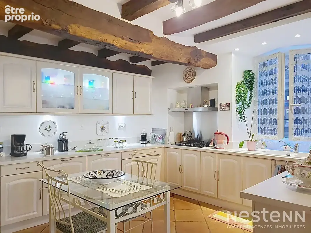 A vendre Maison de village en pierre de 173 m² avec garage et petit extérieur au coeur du village. - photo 10