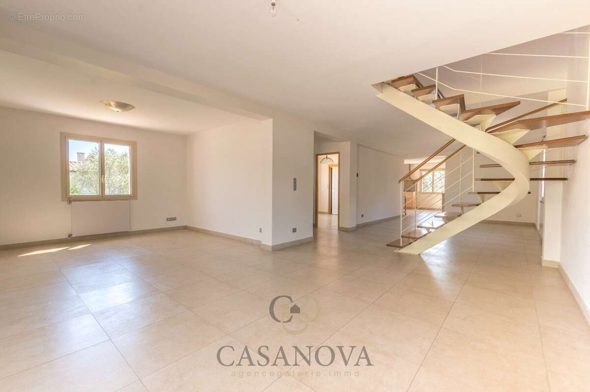 Maison à SAINT-GELY-DU-FESC