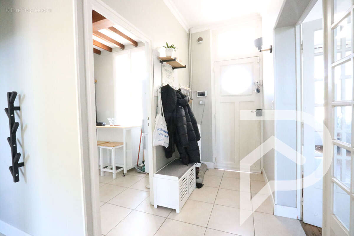 Maison à LONGUEIL-ANNEL