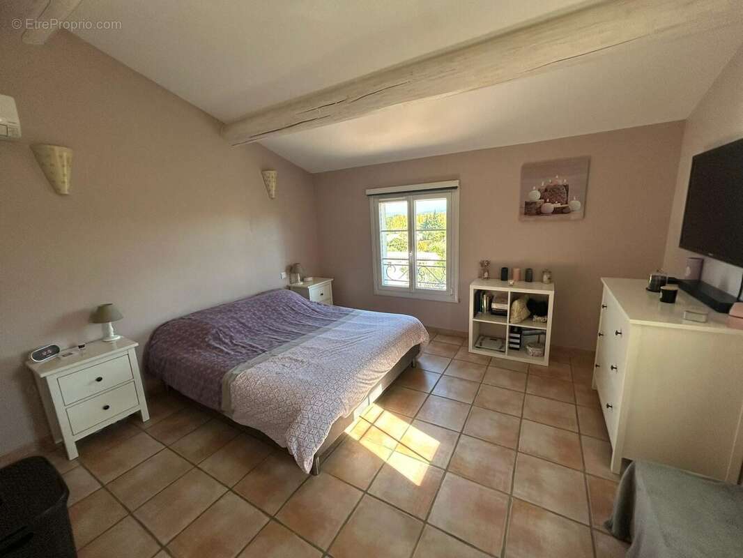 Maison à CHATEAUNEUF-DE-GADAGNE